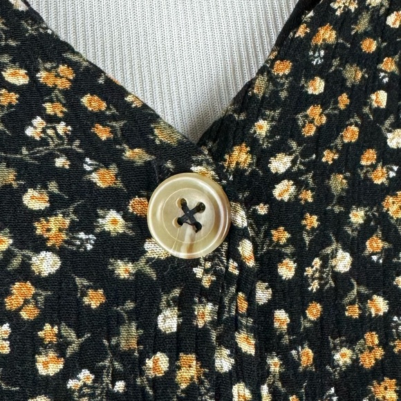 Flower T Shirt - Picture 2 of 6